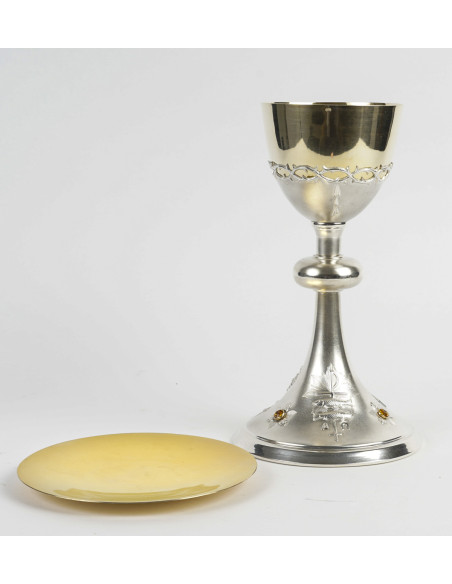 A Chalice and its Paten.