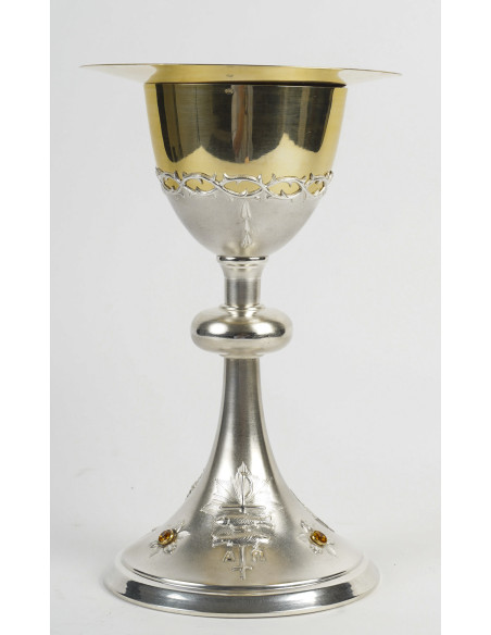 A Chalice and its Paten.