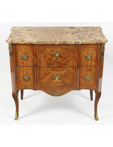 Commode de style Transition. XIXe siècle.