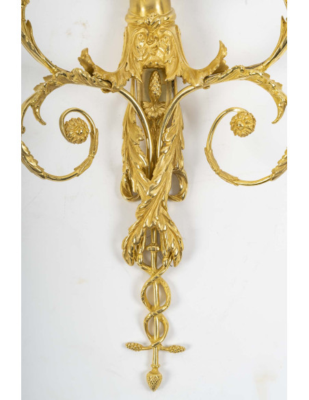 Paire d'appliques de style Louis XVI.  XIXe siècle.