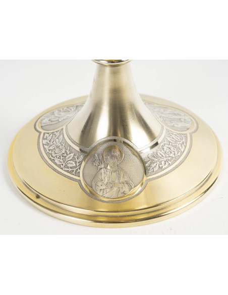 A Chalice and its Paten.