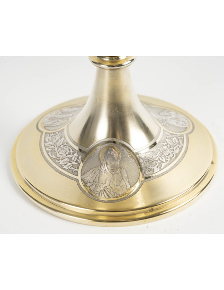 A Chalice and its Paten.